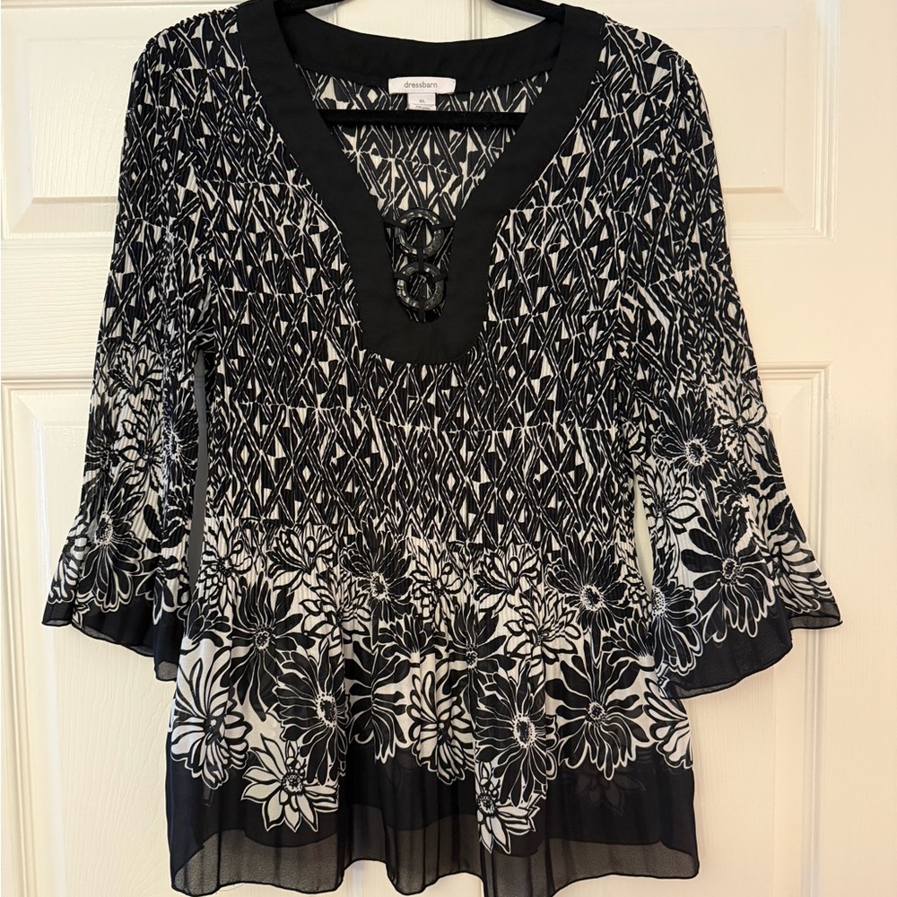 Dressbarn Black and White Smocked Tunic